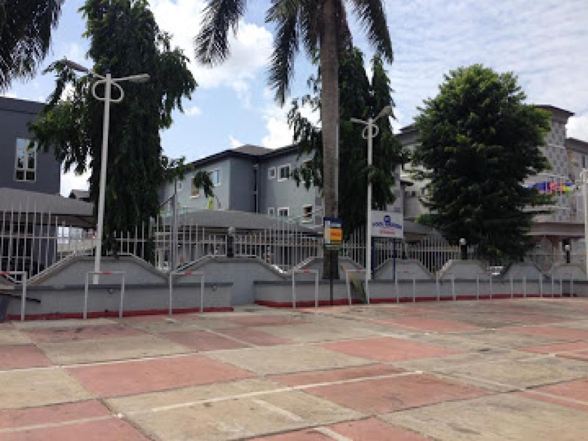 Room In Lodge - All Seasons Hotel-Owerri Bagian luar foto