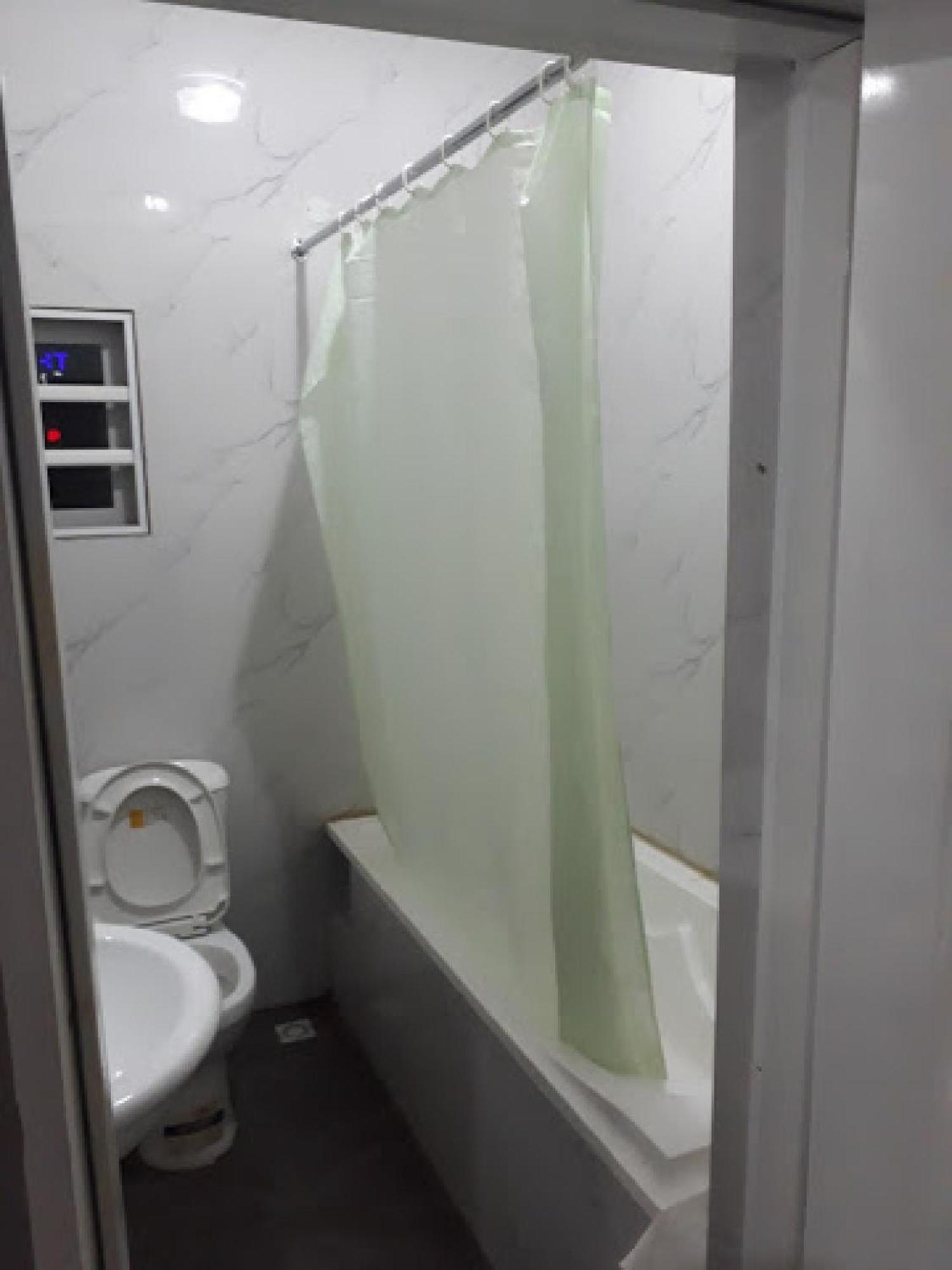 Room In Lodge - All Seasons Hotel-Owerri Bagian luar foto